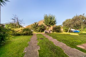 Front Gardens- click for photo gallery